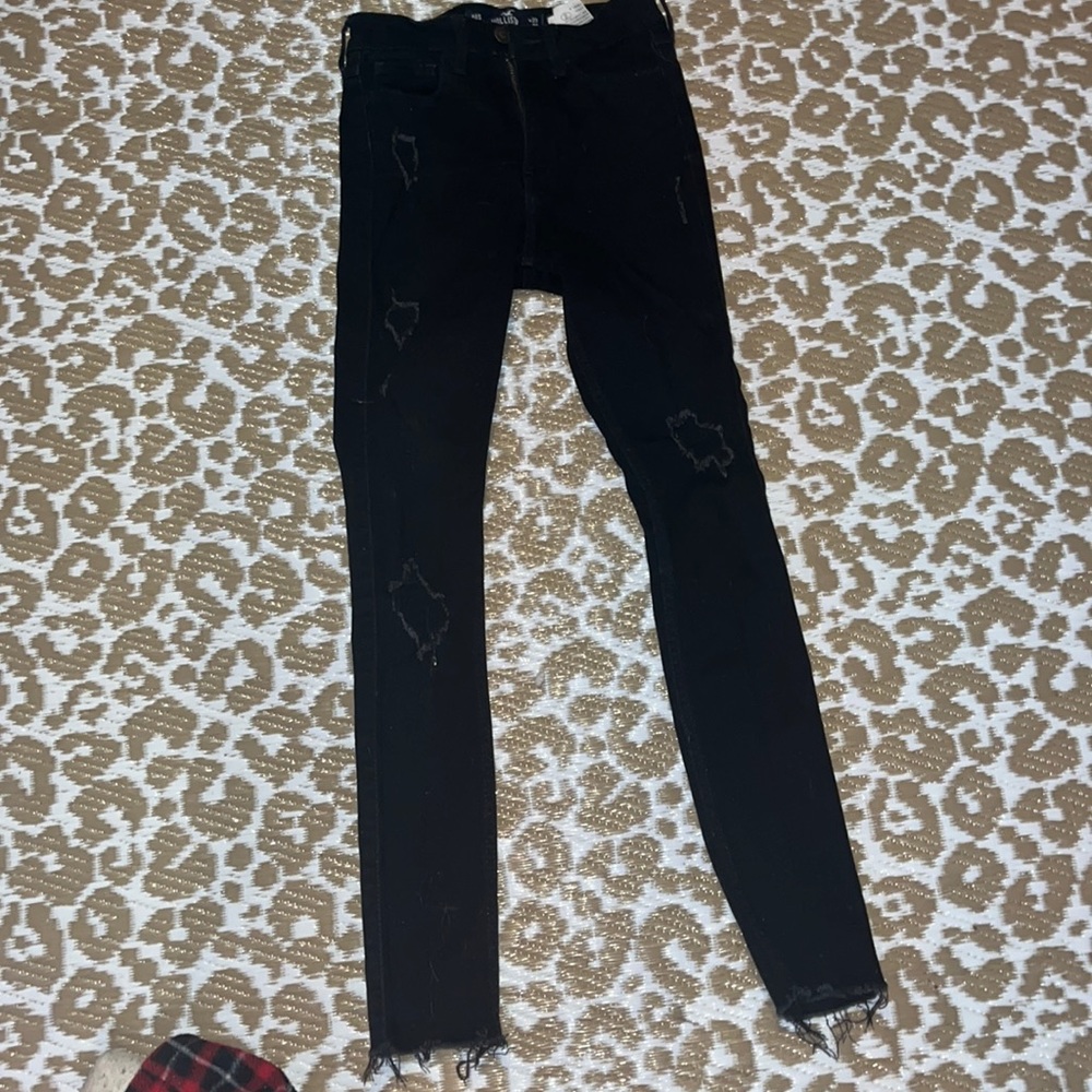 00 S Hollister Ripped black jeans